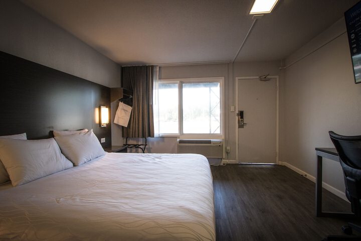 Room 31 of 120