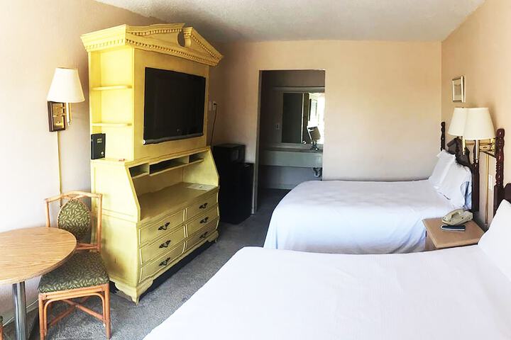 Room 15 of 19