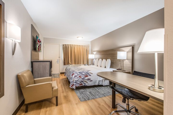 Room 26 of 33