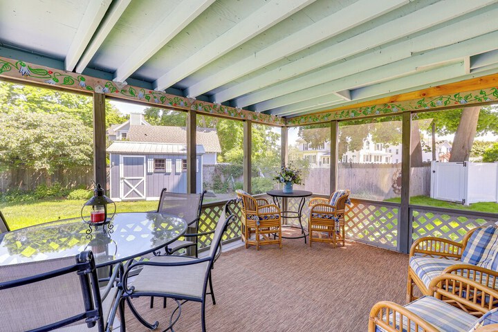 Old Saybrook Home w / Screened Porch & Ocean View!