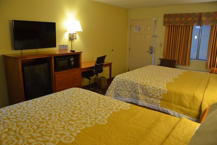 Room 13 of 31