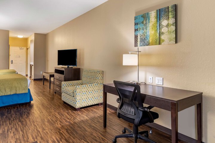 Room 14 of 27