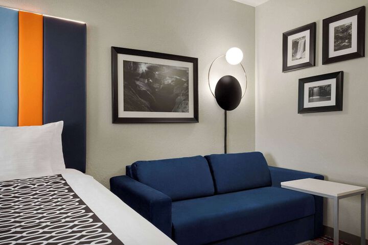 La Quinta Inn & Suites by Wyndham Oxford - Anniston