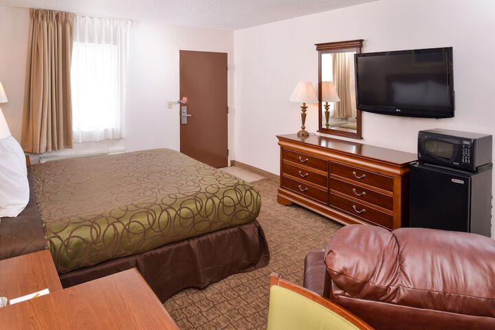Briarwood Inn of Geneva