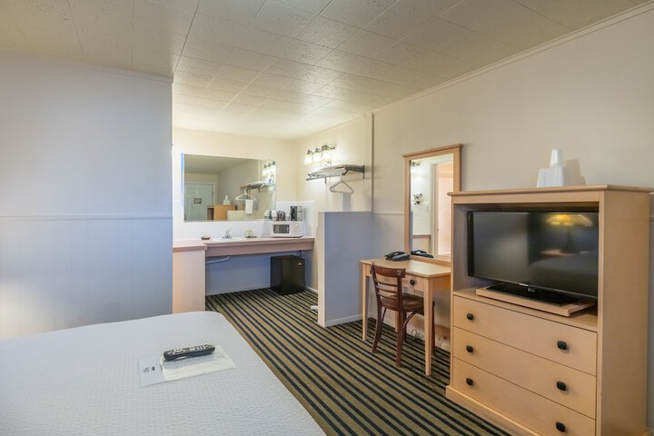 Room 32 of 73