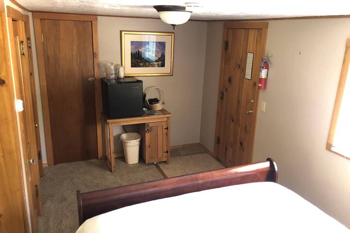 Room 68 of 97