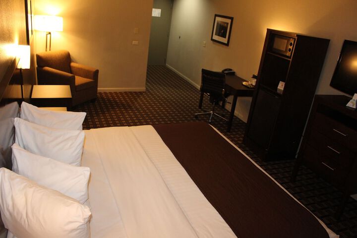 Room 54 of 65