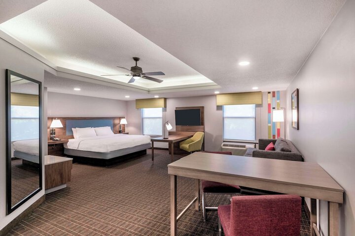 Room 42 of 54