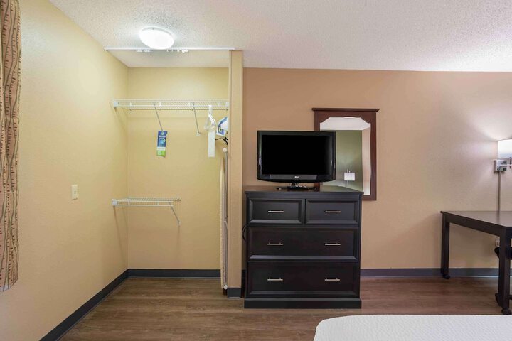 Room 19 of 29
