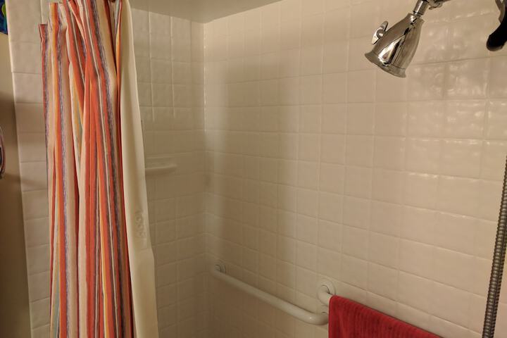 Room 42 of 83