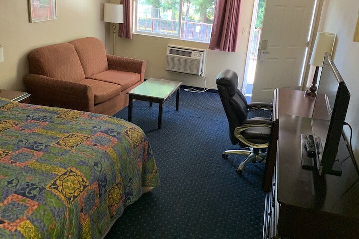 Room 69 of 71