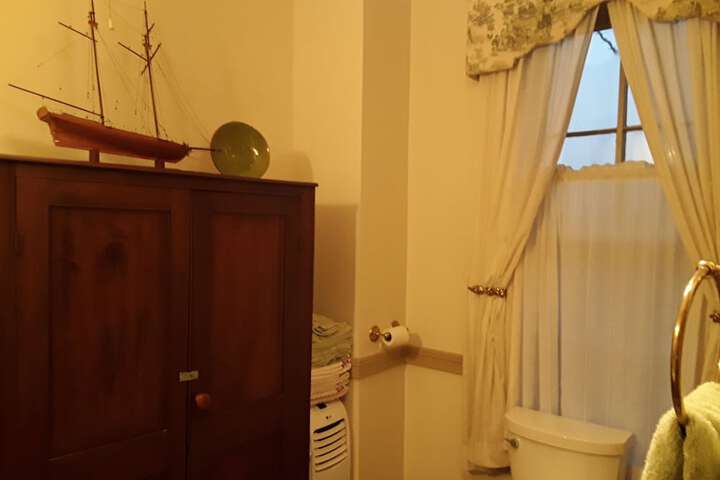 Room 11 of 30