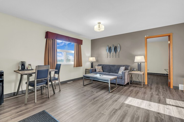 Woodland Inn Meadow Lake