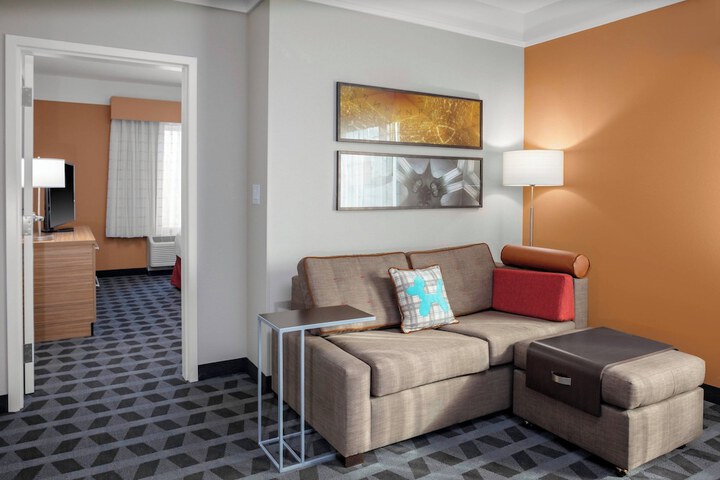 Room 11 of 20