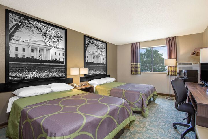 Room 4 of 14