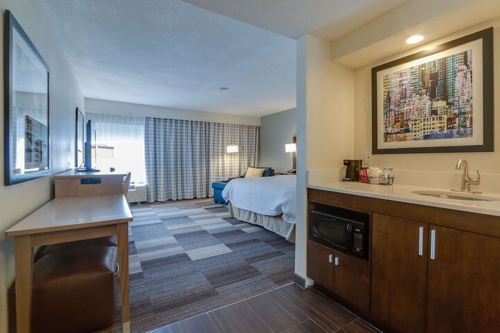 Room 26 of 38
