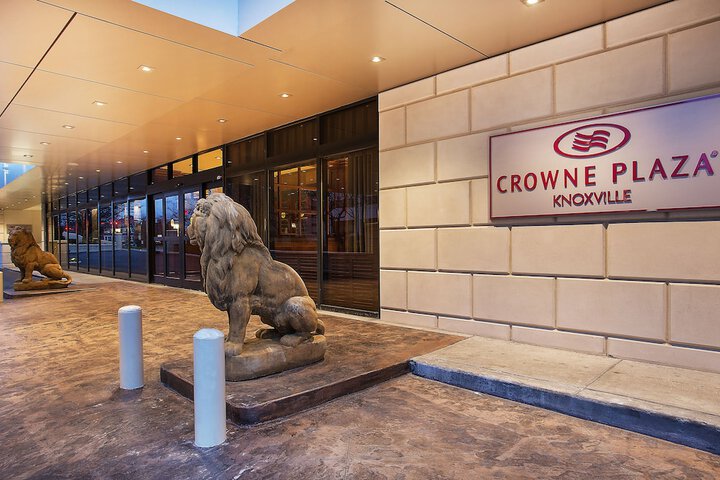 Crowne Plaza Knoxville Downtown University by IHG
