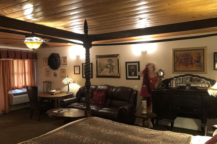 Echo Canyon Spa Resort (Adults Only)