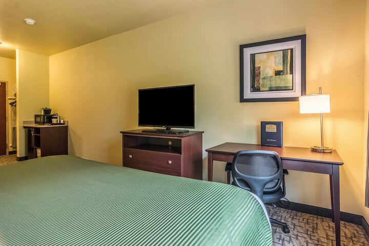 Room 25 of 37