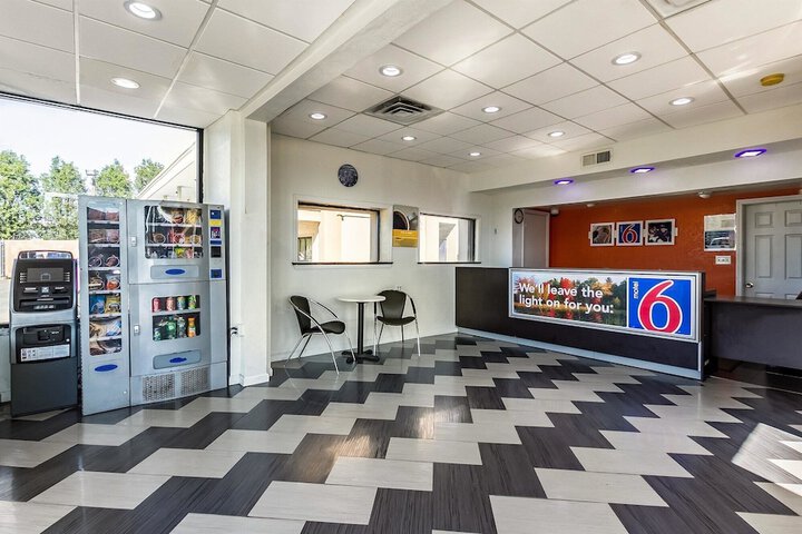 Motel 6 Elizabeth NJ - Newark Liberty Intl Airport