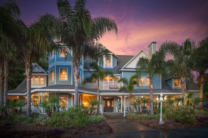 Heron Cay Lakeview Bed & Breakfast Inn