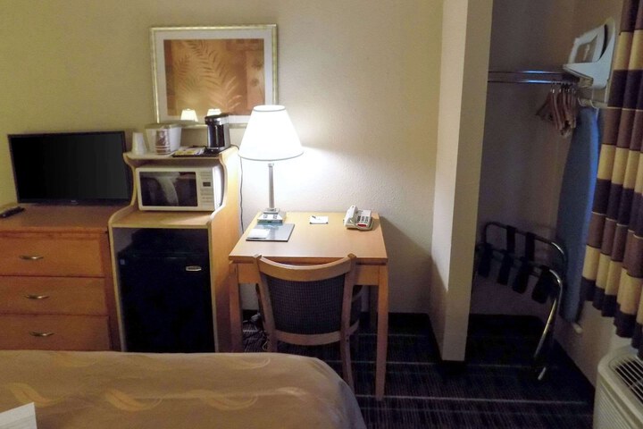 Room 36 of 61