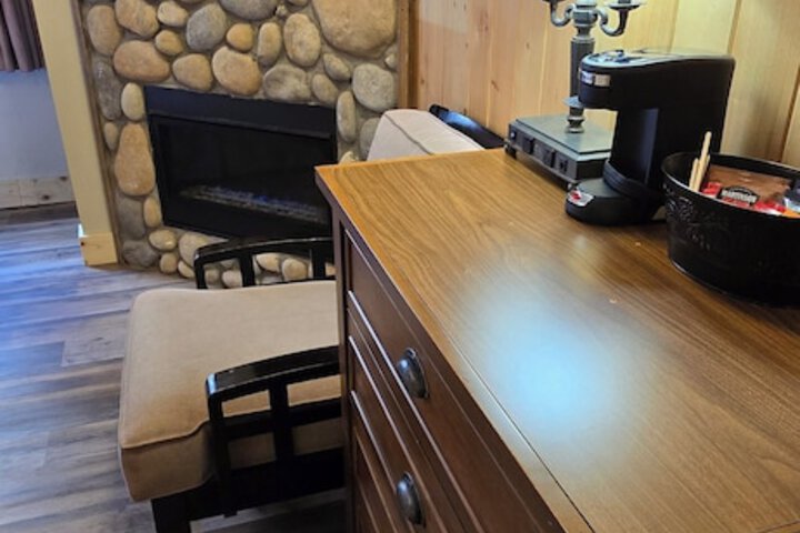 Aspen Village Inn