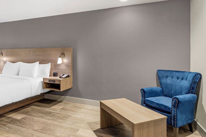 Room 20 of 76