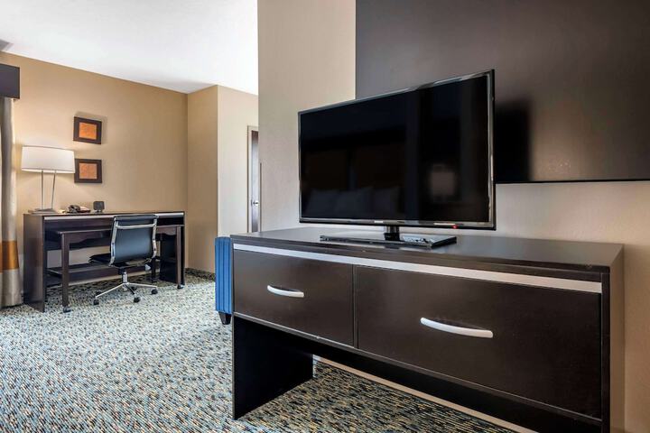 Room 11 of 23