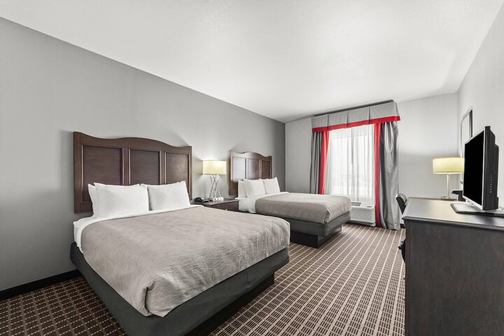 Quality Inn & Suites Pearsall