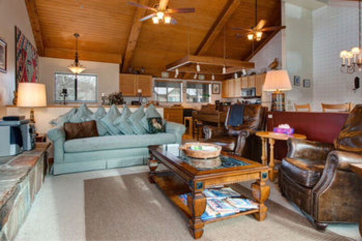 Park City Condo with Indoor Hot Tub by RedAwning