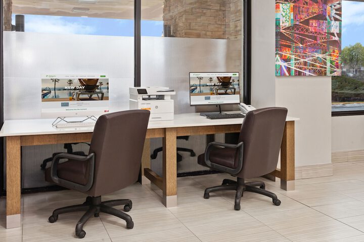 Business Center 66 of 67