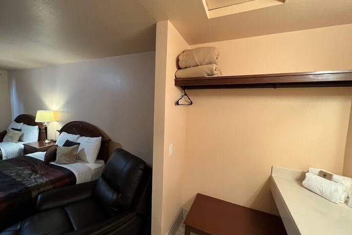 Room 44 of 61