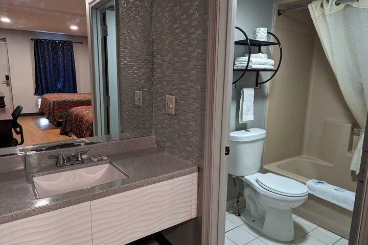 Room 15 of 15