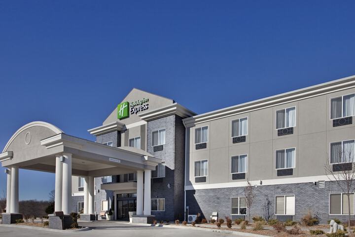 Holiday Inn Express Hotel & Suites Pittsburg by IHG