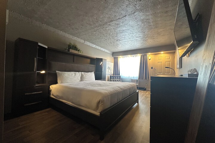 Room 38 of 72