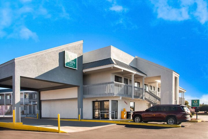 Hotel 5 of 56