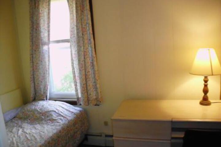 Pleasant Valley Apartment
