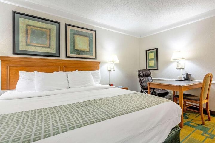 Rodeway Inn Huntsville West
