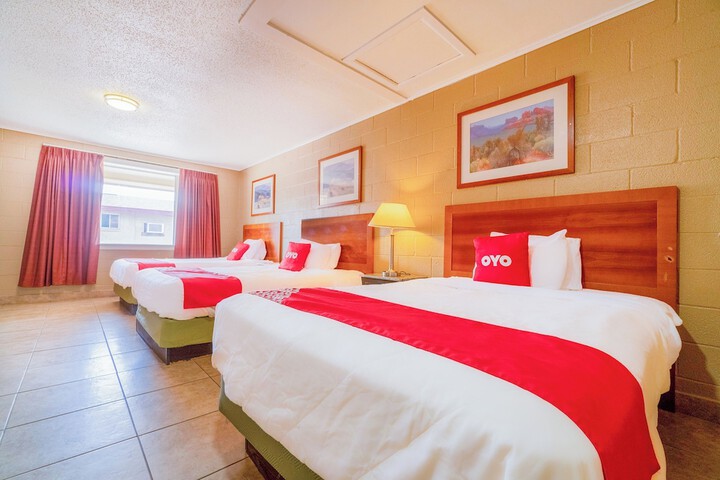 Room 93 of 157