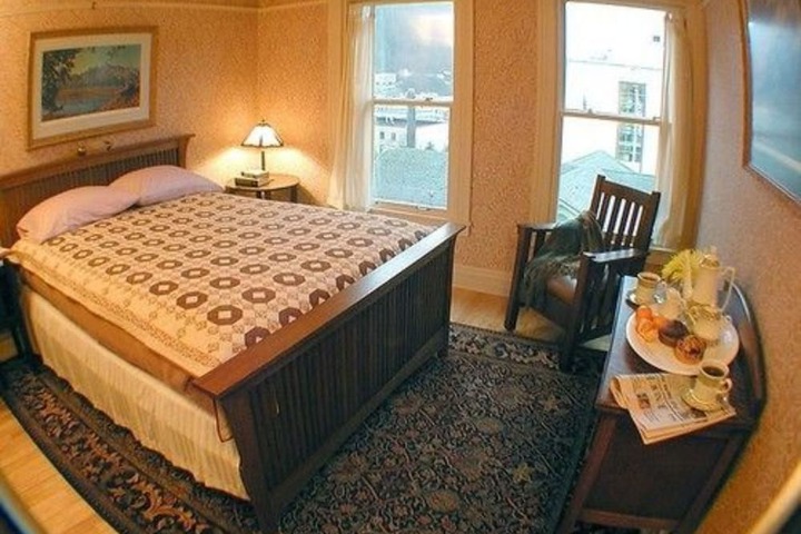 Room 29 of 46