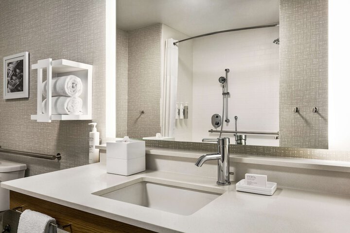 Hampton Inn & Suites San Mateo-San Francisco Airport