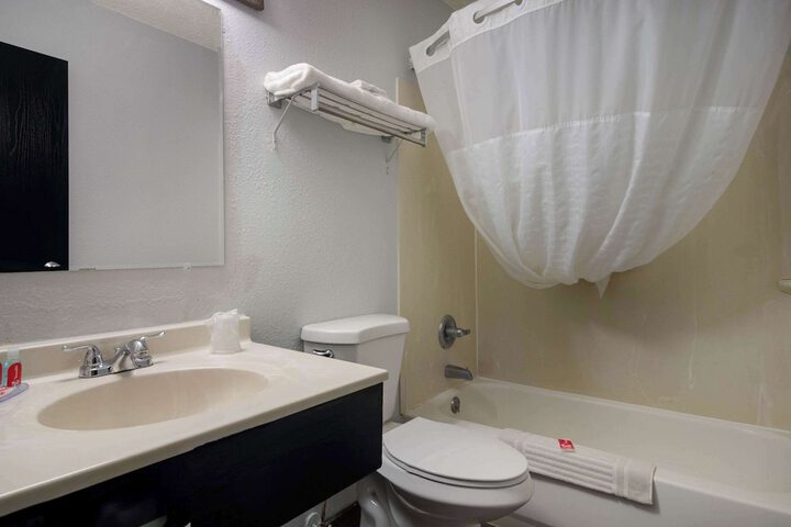 Room 16 of 29