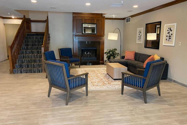 Country Inn & Suites by Radisson Champaign North, IL
