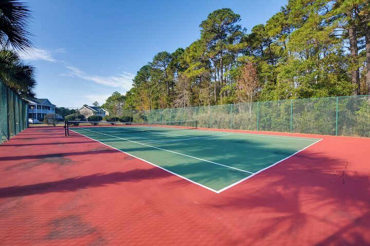 Golf Swim & Explore: Sunset Beach Family Condo!