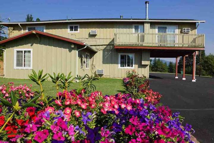 Swiss Holiday Lodge