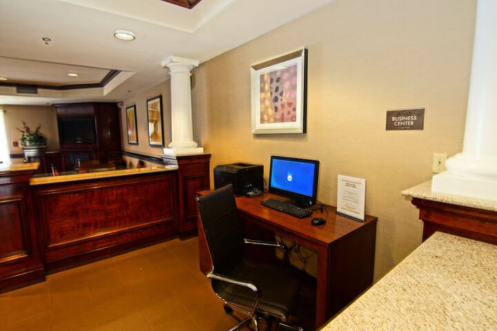Business Center 48 of 49