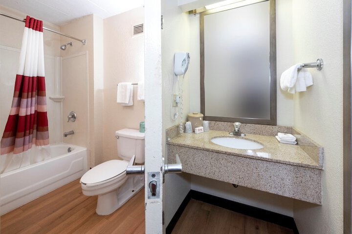 Room 20 of 27