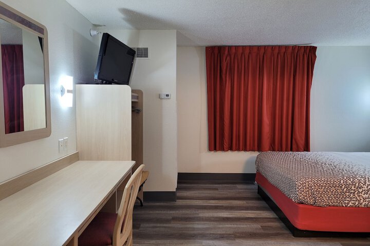 Modern Stay 39 Lakeview by OYO Minonk Garden