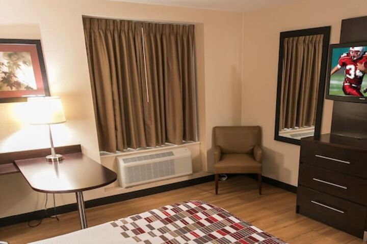Room 18 of 34